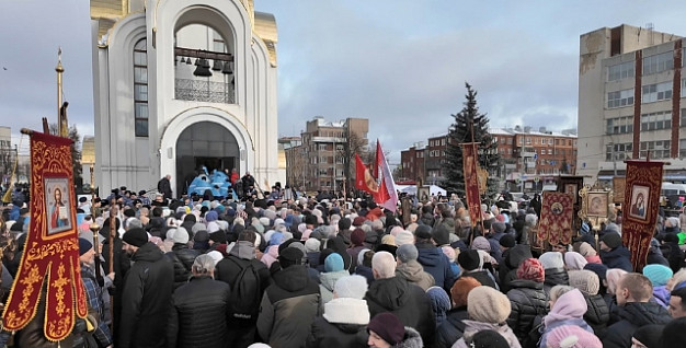 В Иванове прошел Крестный ход в честь Казанской иконы Божией Матери